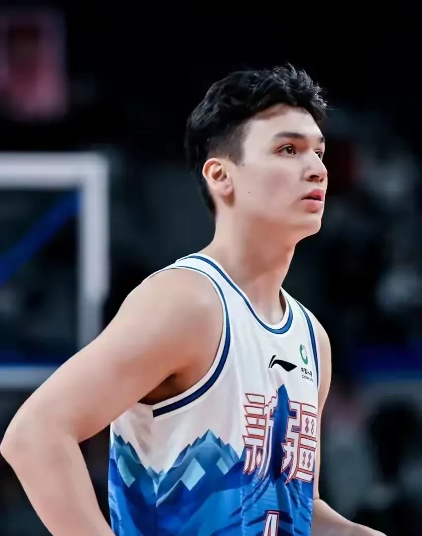 亚博体育线上包含今晨体能课后，新疆广汇刷新队史纪录备战欧联，引发热议，训练强度明显提升的词条