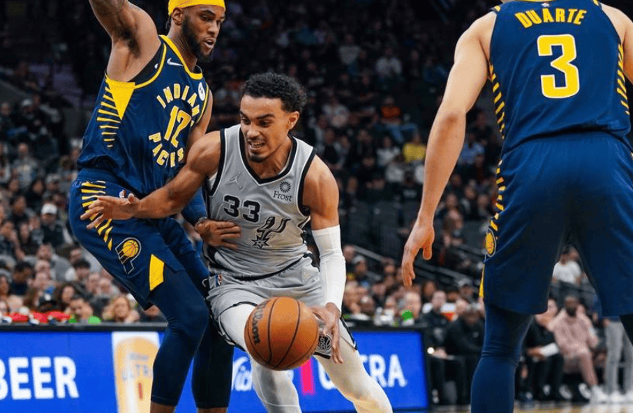 亚博体育官方下载萨克拉门托国王训练开放日，窗口期外线爆发引欢呼，NBA常规赛在即，心理建设被强调的简单介绍