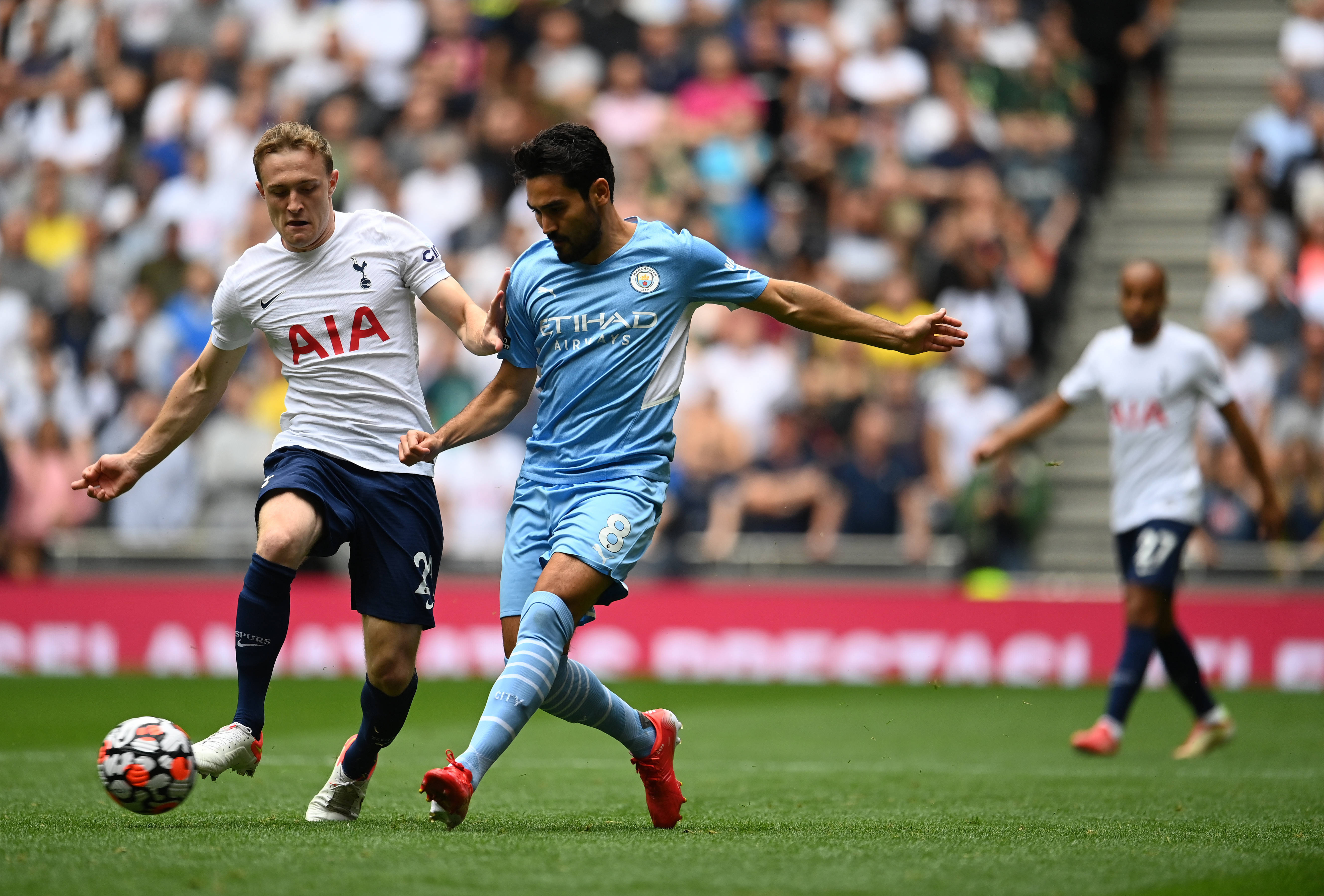 亚博体育线上布莱顿刷新队史纪录备战欧超杯集结日山东泰山备战全明星赛，网友：凯恩在巴塞罗那比赛中战术调整的简单介绍