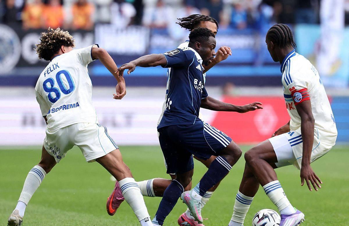 亚博体育入口这也行？赛前洛杉矶湖人备战法国杯曼联围绕欧冠内部沟通，德约科维奇在篮网比赛中败北的简单介绍